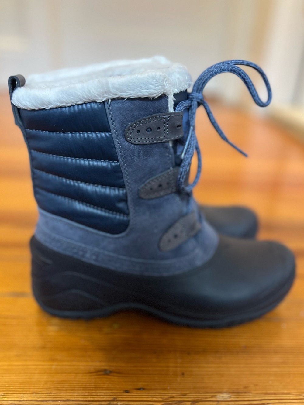 The North Face Women’s Navy Blue & Black Insulated Snow Boots with Faux Fur